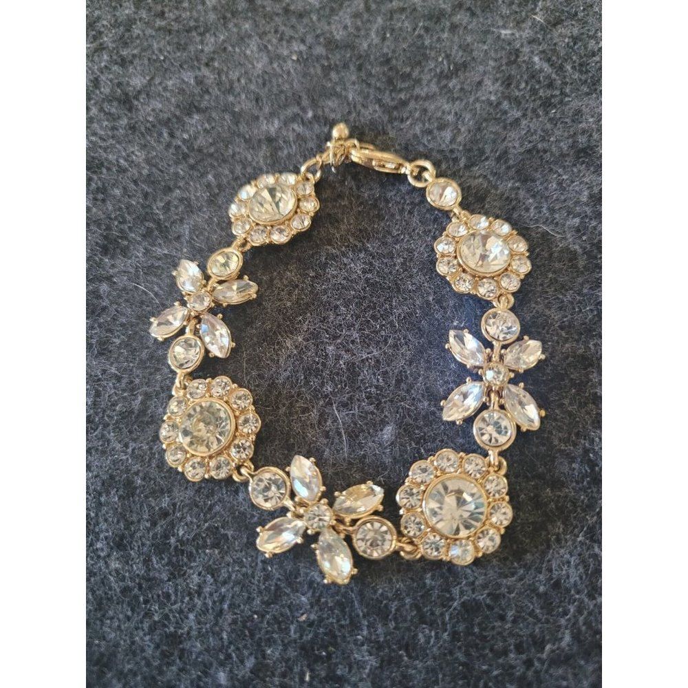 Sparkling Gold and White Floral Bracelet